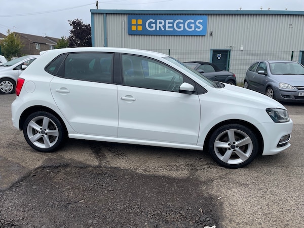 Used Volkswagen Polo 2014 for sale - 75313090: Photo 1