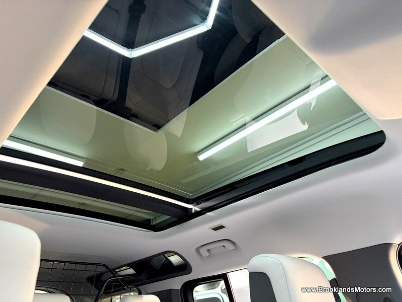 Used Land Rover Defender 2025 for sale - 77465388: Photo 37