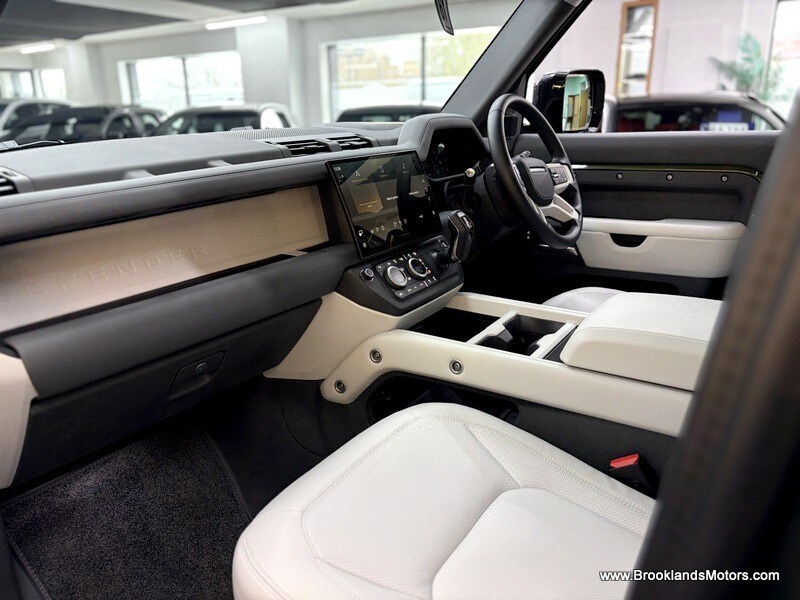 Used Land Rover Defender 2025 for sale - 77465388: Photo 40