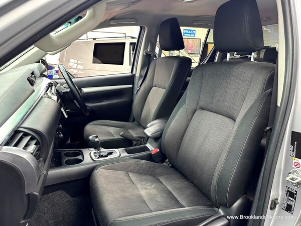 Used Toyota Hilux 2018 for sale - 74251365: Photo 19