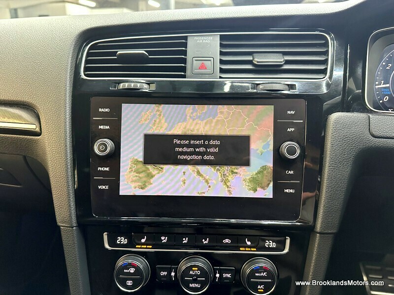 Used Volkswagen Golf 2017 for sale - 77494417: Photo 16