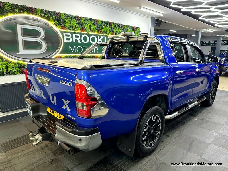 Used Toyota Hilux 2017 for sale - 76547385: Photo 10