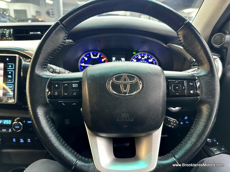Used Toyota Hilux 2017 for sale - 76547385: Photo 16