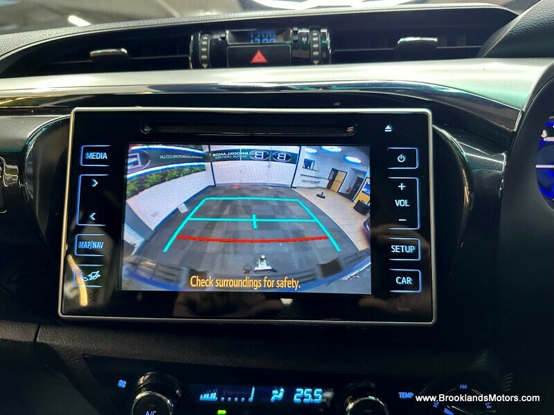 Used Toyota Hilux 2017 for sale - 76547385: Photo 18