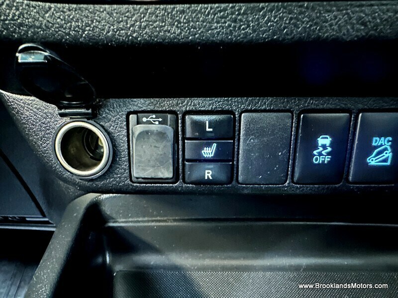 Used Toyota Hilux 2017 for sale - 76547385: Photo 19