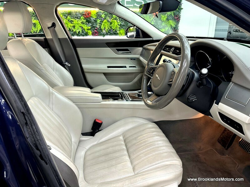 Used Jaguar XF 2018 for sale - 76407182: Photo 15