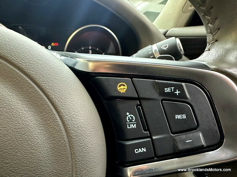 Used Jaguar XF 2018 for sale - 76407182: Photo 17