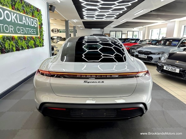 Used Porsche Taycan 2024 for sale - 75078458: Photo 12