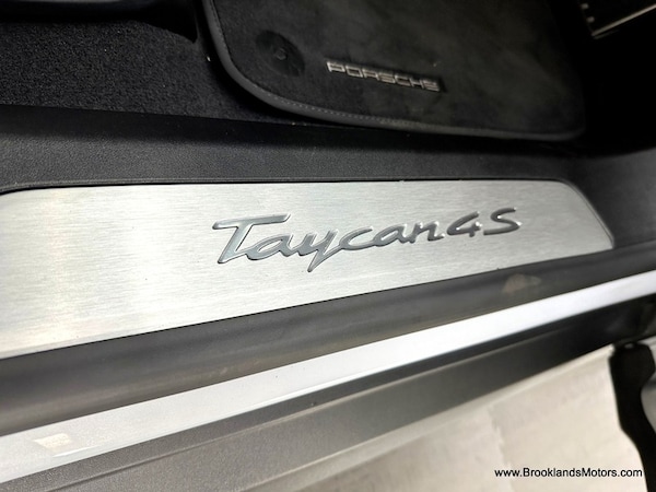 Used Porsche Taycan 2024 for sale - 75078458: Photo 18