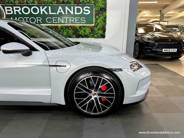 Used Porsche Taycan 2024 for sale - 75078458: Photo 8