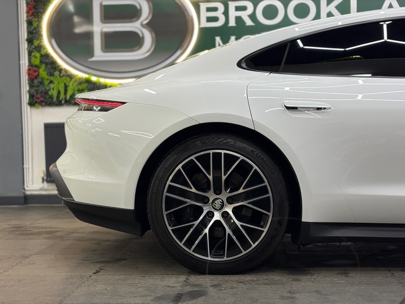 Used Porsche Taycan 2021 for sale - 77014692: Photo 11