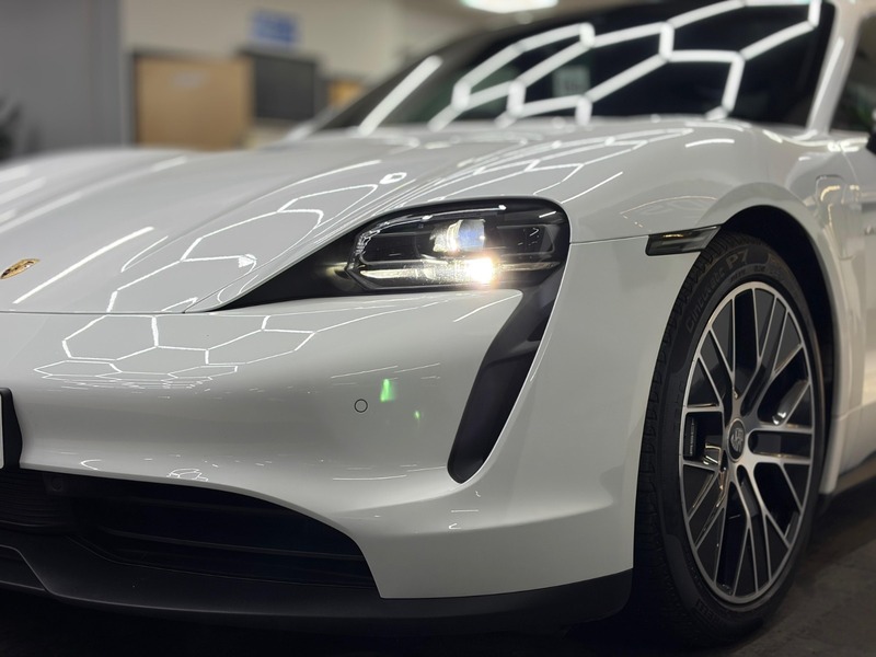 Used Porsche Taycan 2021 for sale - 77014692: Photo 4