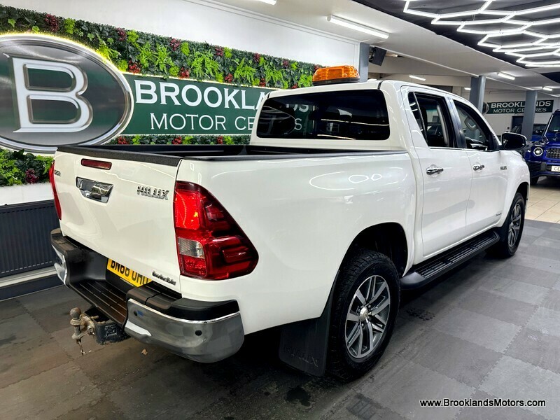 Used Toyota Hilux 2018 for sale - 76510438: Photo 10
