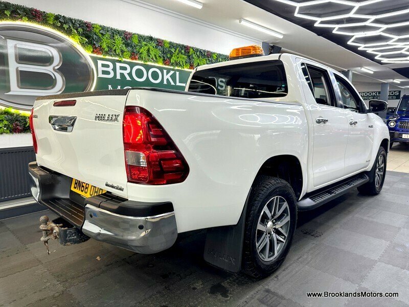 Used Toyota Hilux 2018 for sale - 76510438: Photo 11