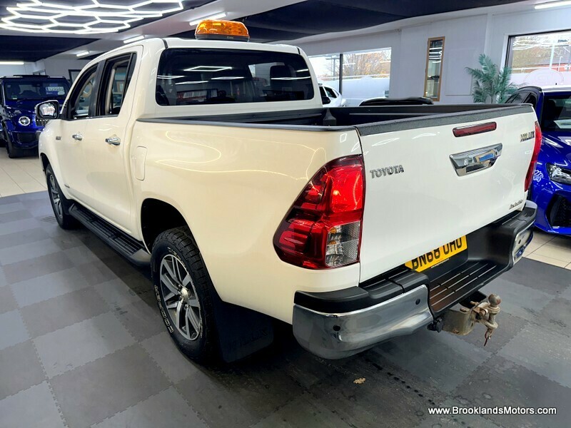 Used Toyota Hilux 2018 for sale - 76510438: Photo 13