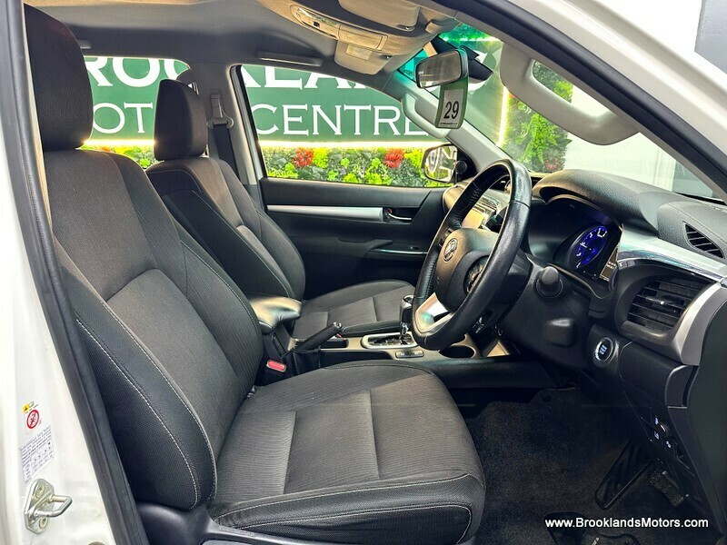 Used Toyota Hilux 2018 for sale - 76510438: Photo 15
