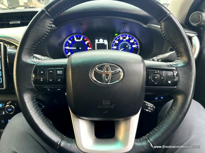 Used Toyota Hilux 2018 for sale - 76510438: Photo 16