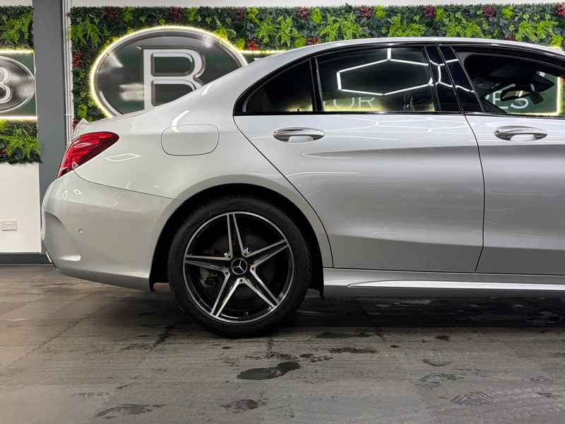 Used Mercedes-Benz C Class 2018 for sale - 76974079: Photo 10