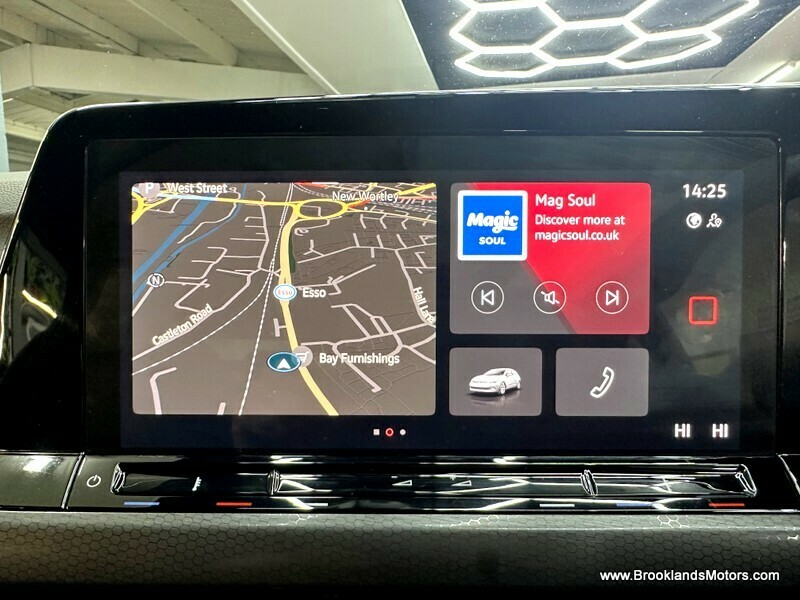 Used Volkswagen Golf 2024 for sale - 76605320: Photo 18