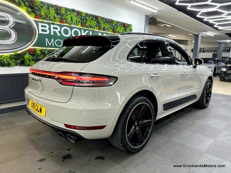 Used Porsche Macan 2021 for sale - 76057180: Photo 11
