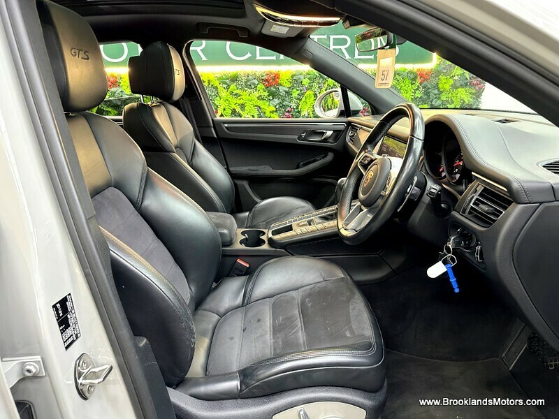 Used Porsche Macan 2021 for sale - 76057180: Photo 17