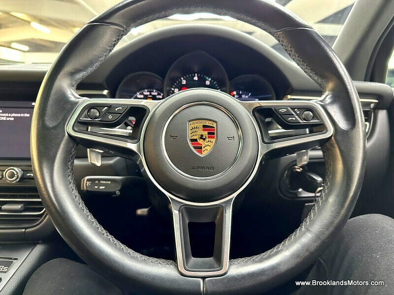 Used Porsche Macan 2021 for sale - 76057180: Photo 19