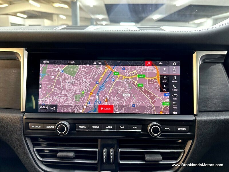 Used Porsche Macan 2021 for sale - 76057180: Photo 20