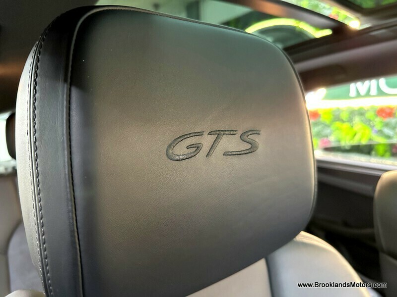 Used Porsche Macan 2021 for sale - 76057180: Photo 22