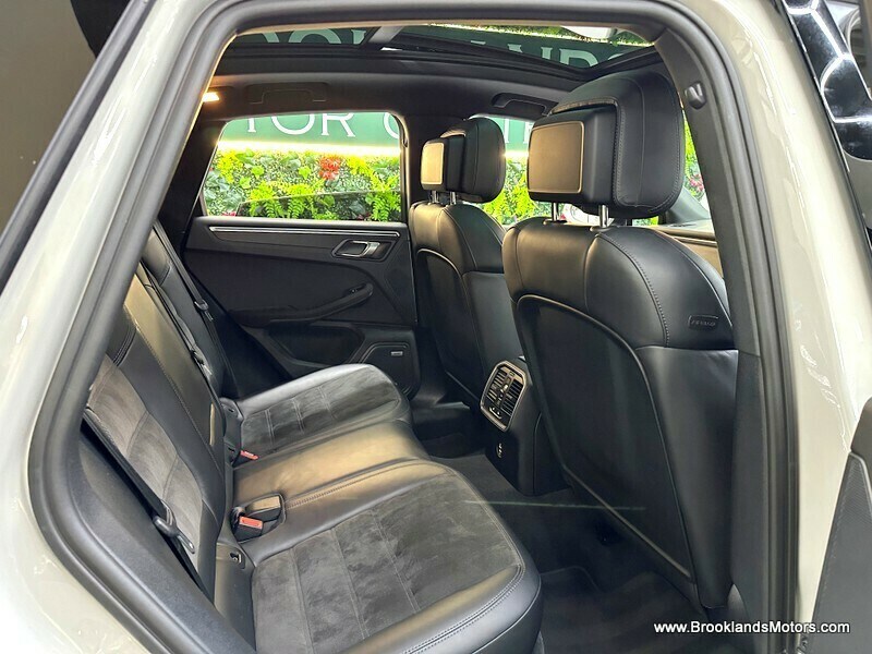 Used Porsche Macan 2021 for sale - 76057180: Photo 26