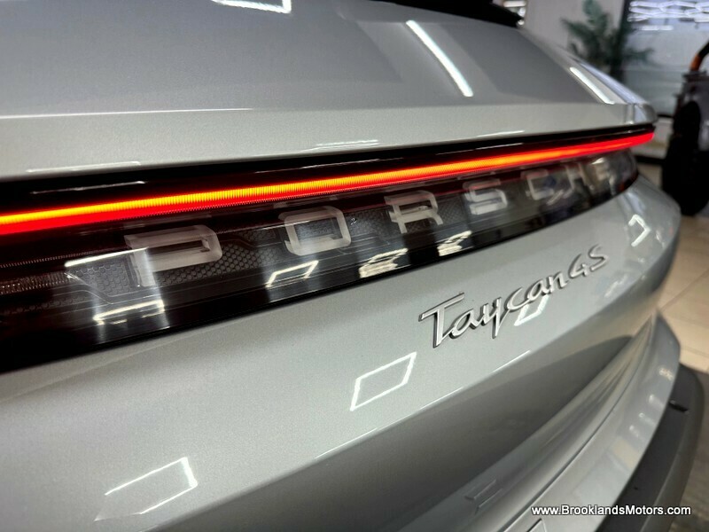 Used Porsche Taycan 2022 for sale - 77328864: Photo 14