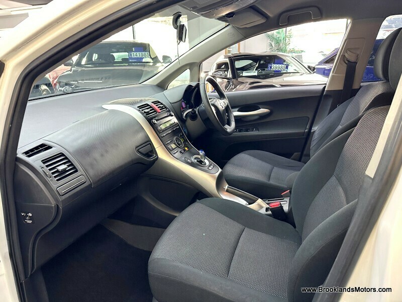 Used Toyota Auris 2011 for sale - 76605338: Photo 17