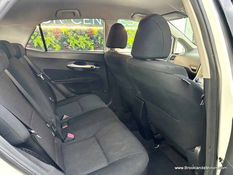 Used Toyota Auris 2011 for sale - 76605338: Photo 19