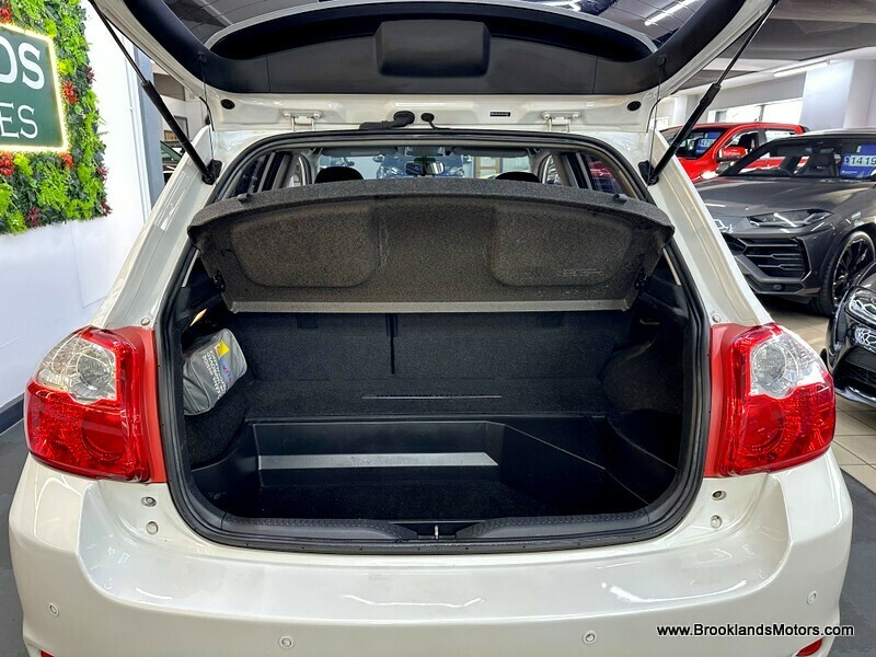 Used Toyota Auris 2011 for sale - 76605338: Photo 20