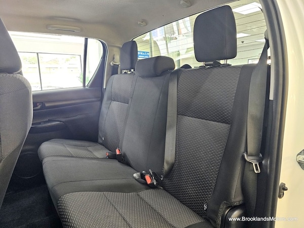 Used Toyota Hilux 2021 for sale - 74884745: Photo 24