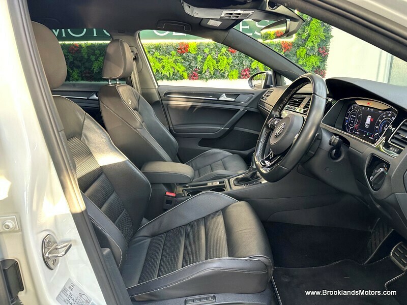 Used Volkswagen Golf 2025 for sale - 77328842: Photo 15