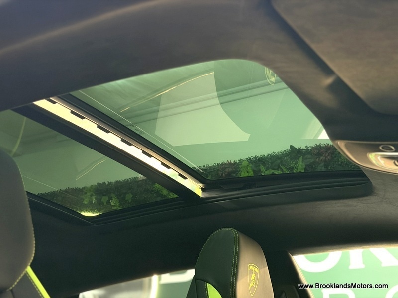 Used Lamborghini Urus 2025 for sale - 77328869: Photo 29