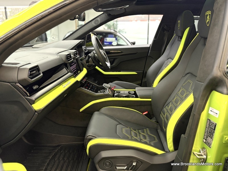 Used Lamborghini Urus 2025 for sale - 77328869: Photo 31