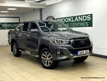 2019 - 2.4 INVICIBLE X 4WD D-4D DCB [6X SERVICES, SAT NAV, LEATHER & 4WD]