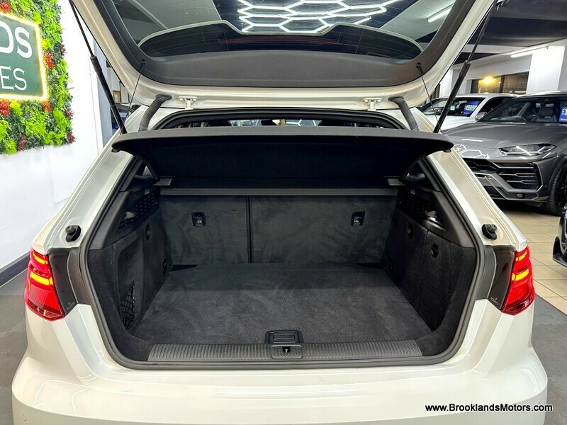 Used Audi RS3 2017 for sale - 76836757: Photo 27