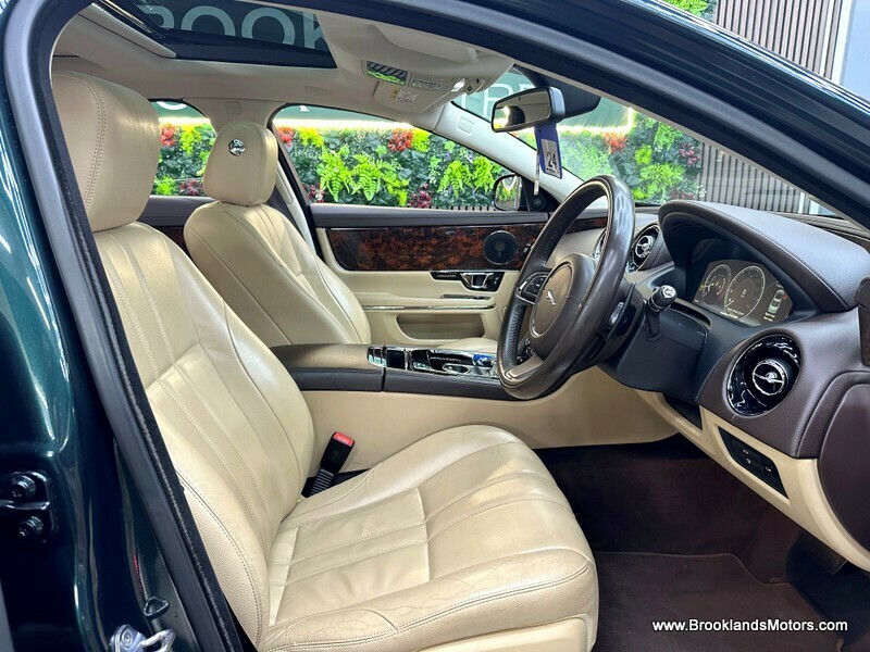 Used Jaguar XJ 2017 for sale - 77906119: Photo 17