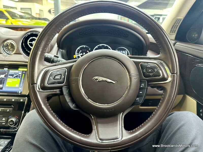 Used Jaguar XJ 2017 for sale - 77906119: Photo 18