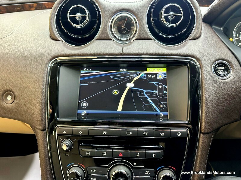 Used Jaguar XJ 2017 for sale - 77906119: Photo 19