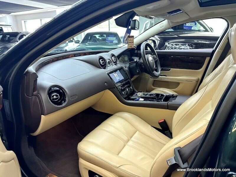 Used Jaguar XJ 2017 for sale - 77906119: Photo 23