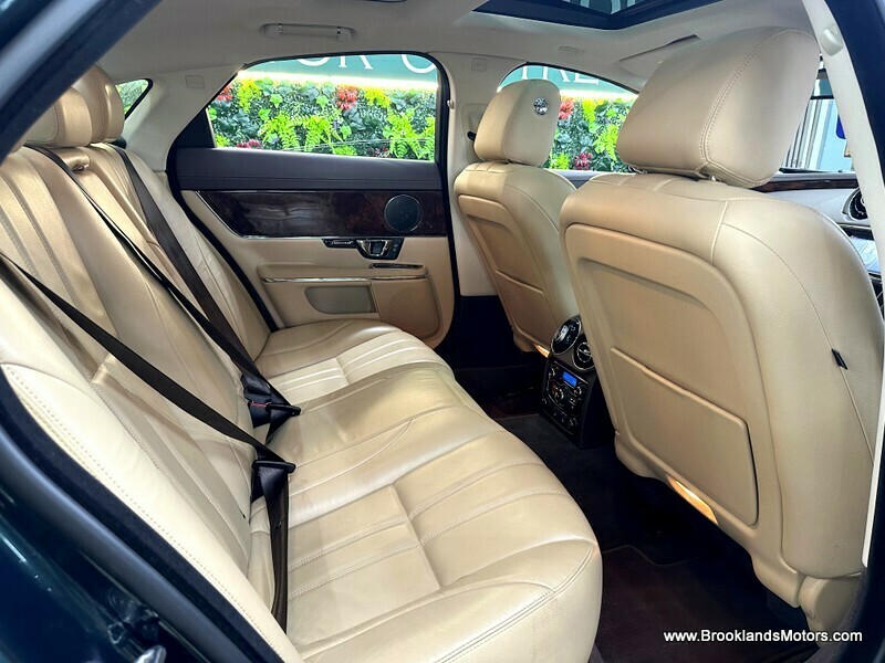 Used Jaguar XJ 2017 for sale - 77906119: Photo 25