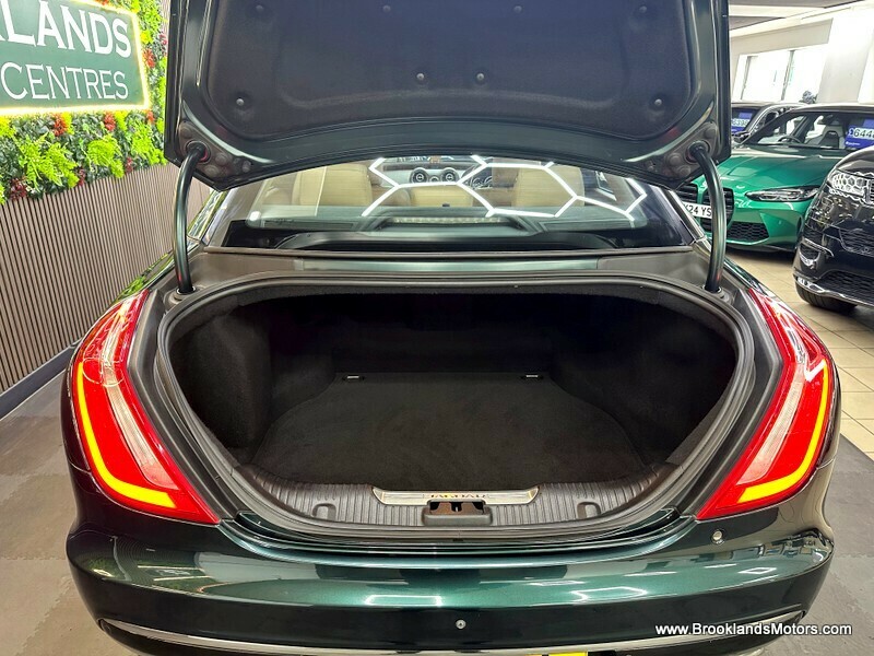 Used Jaguar XJ 2017 for sale - 77906119: Photo 27