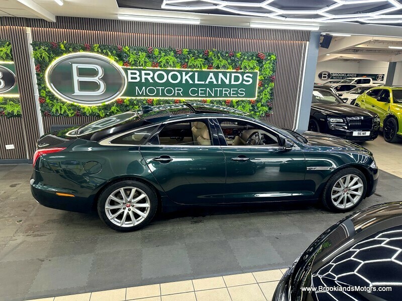 Used Jaguar XJ 2017 for sale - 77906119: Photo 9