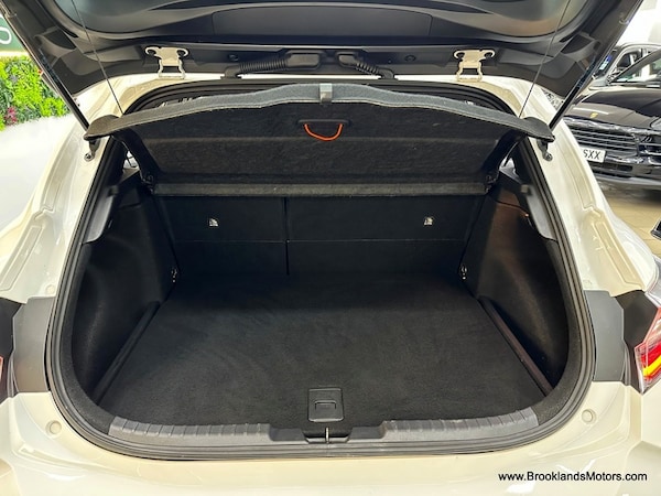 Used Toyota Corolla 2021 for sale - 75010110: Photo 24