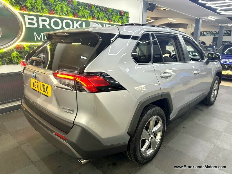 Used Toyota RAV4 2021 for sale - 76407195: Photo 10