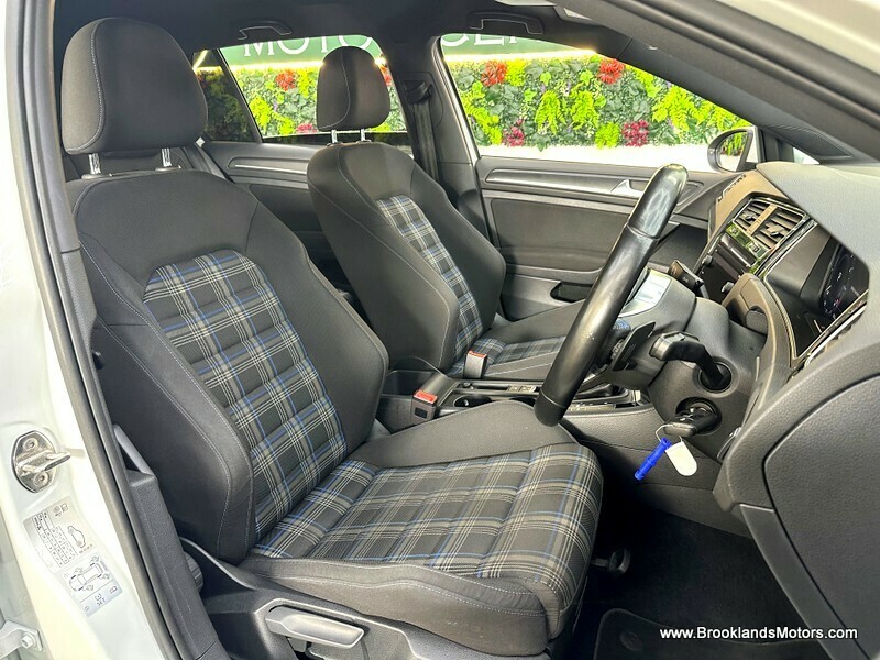 Used Volkswagen Golf 2017 for sale - 76323839: Photo 13
