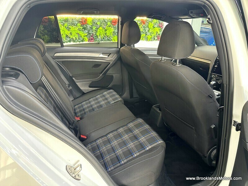 Used Volkswagen Golf 2017 for sale - 76323839: Photo 20